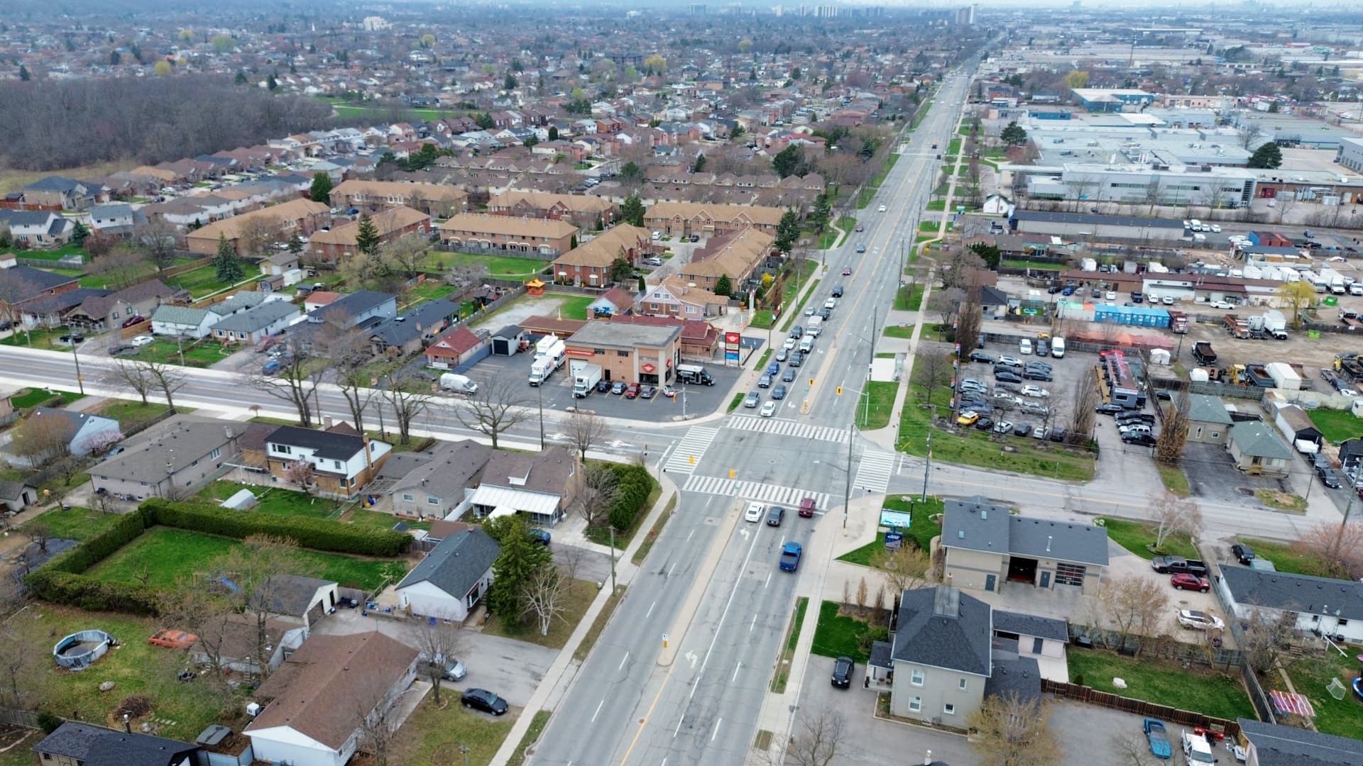 520 Barton Street - Gallery Image 3